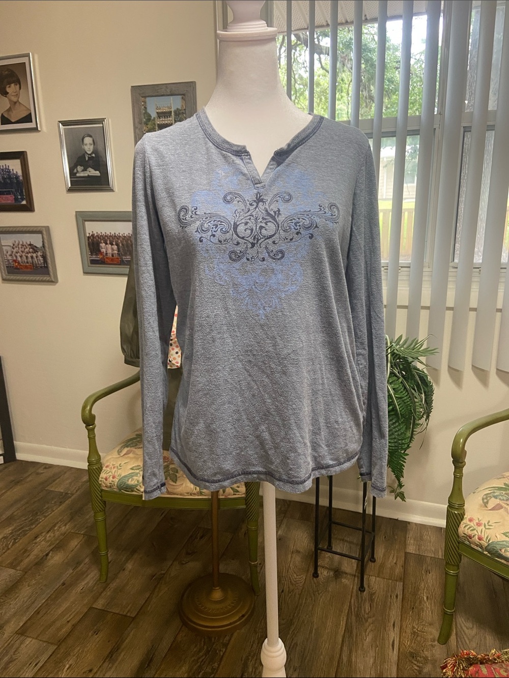 Women's Long-Sleeve Blue Graphic Henley Top